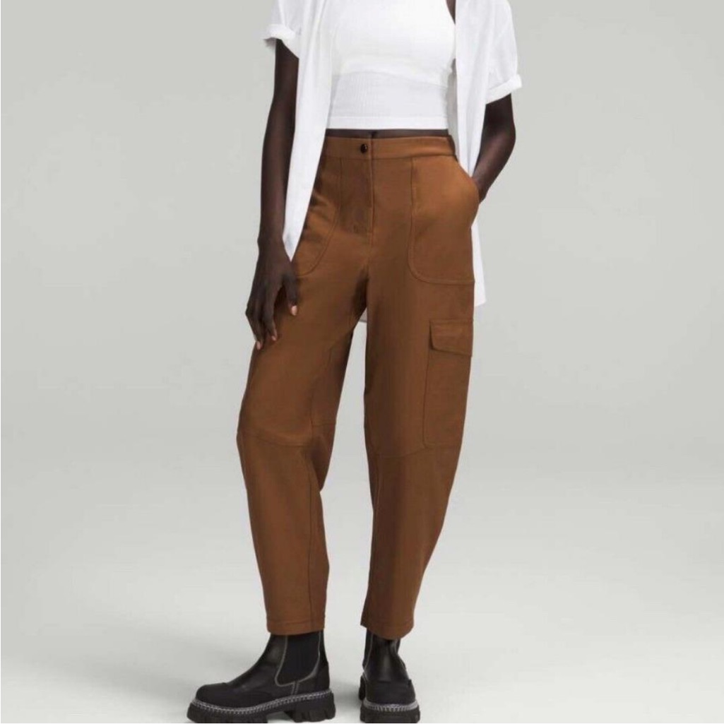 Lululemon Light Utilitech Cargo Pocket High-Rise Crop Pants Women’s Size 26